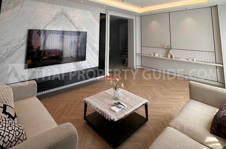 House with Shared Pool in Bangnatrad 